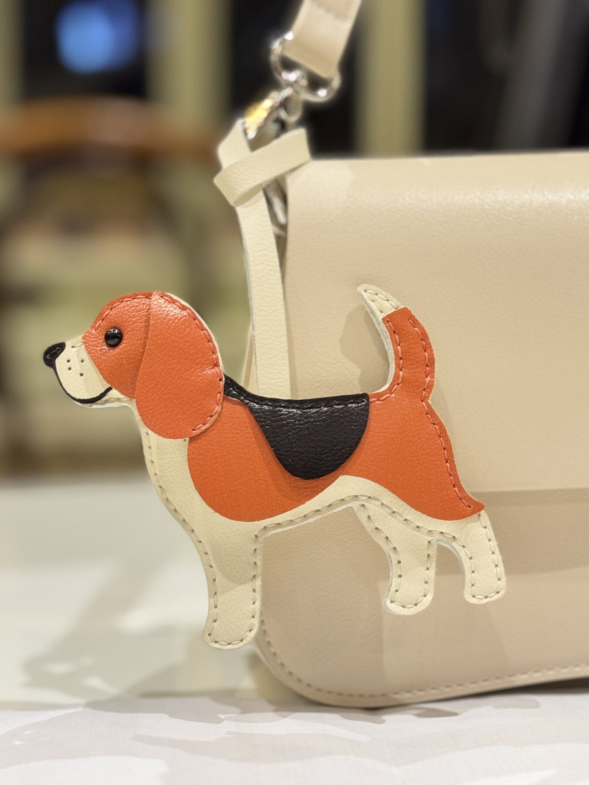 design:beagle | Beagle leather charm view 3